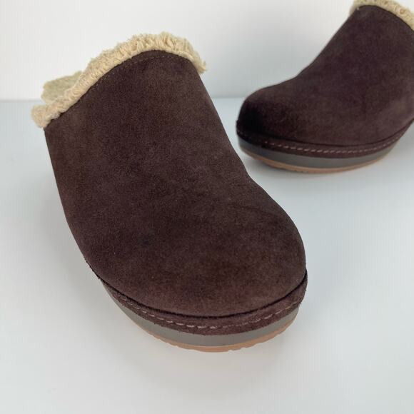 CROCS Sarah Leather Clogs Shearling Lined Mules Brown Shoes Womens Size 8 - Picture 4 of 12
